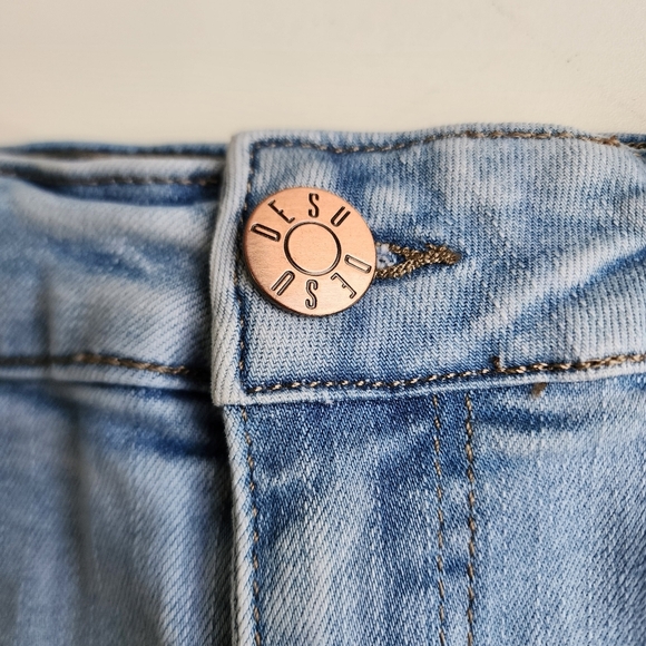 Desu Girls Light Blue Jens Denim Skirt Raw Hem W.22 Stretch Size 6 - Picture 2 of 11